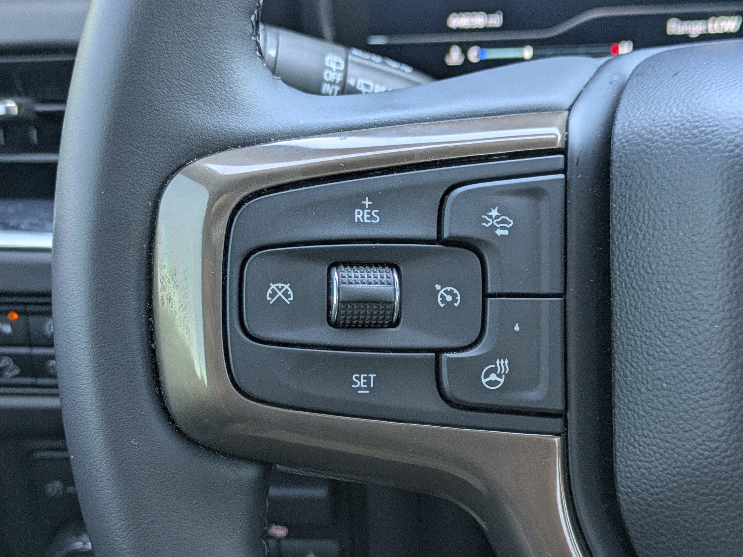 Used 2024 Chevrolet Suburban High Country AWD/4WD image 22