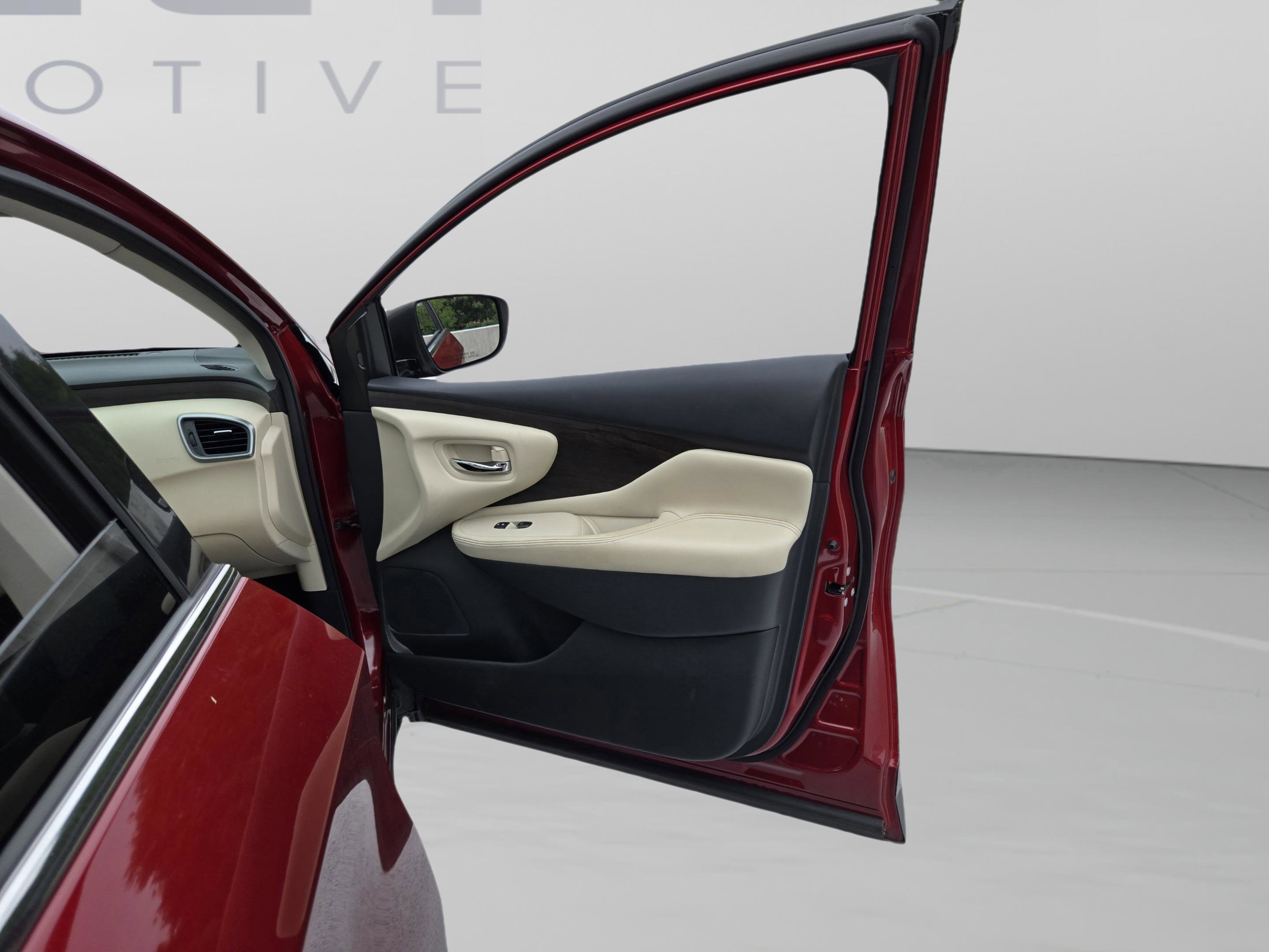 Used 2022 Nissan Murano Platinum w/ Cargo Package FWD image 22