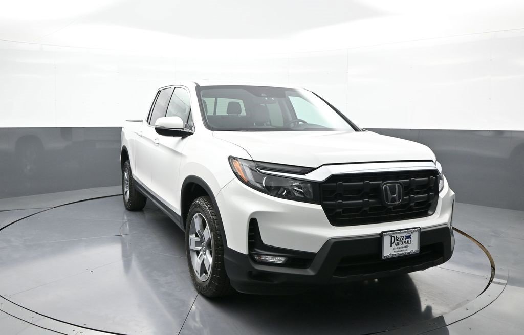 Certified 2025 Honda Ridgeline RTL image 3
