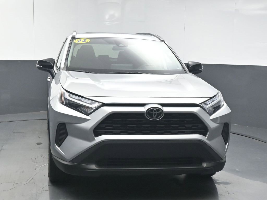 Used 2022 Toyota RAV4 XLE image 3
