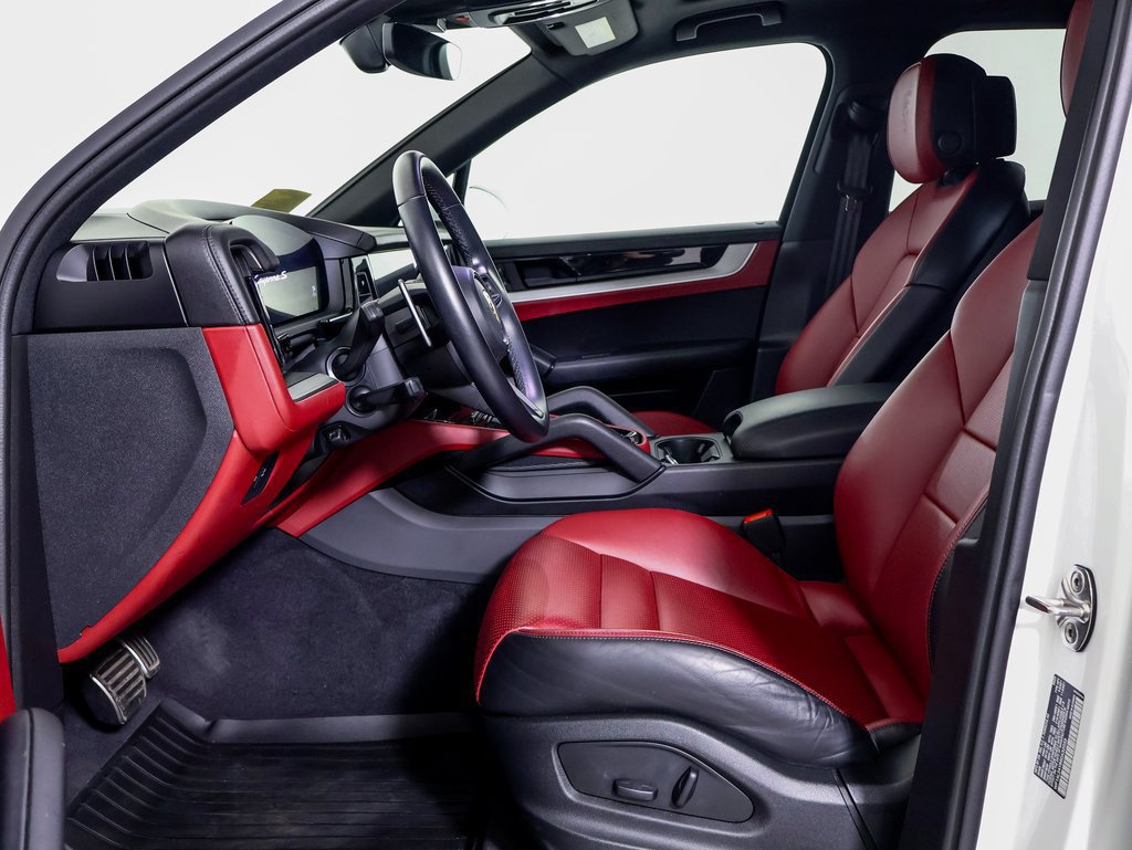 Certified 2024 Porsche Cayenne S AWD/4WD image 5