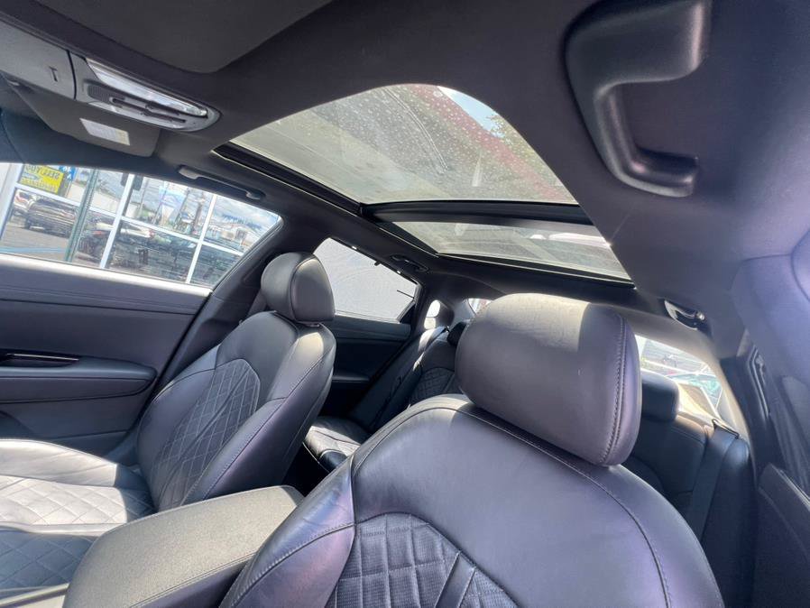 Used 2018 Kia Optima SX w/ Technology Package FWD image 11