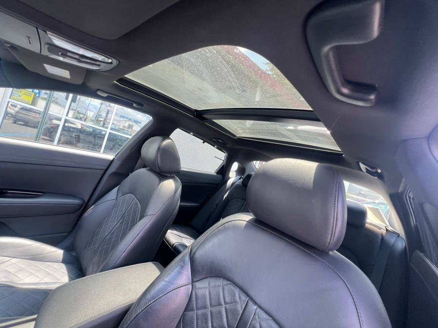 Used 2018 Kia Optima SX w/ Technology Package image 11