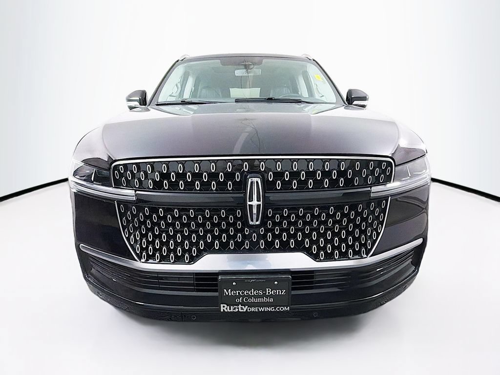 Used 2026 Lincoln Navigator L Reserve AWD/4WD image 2