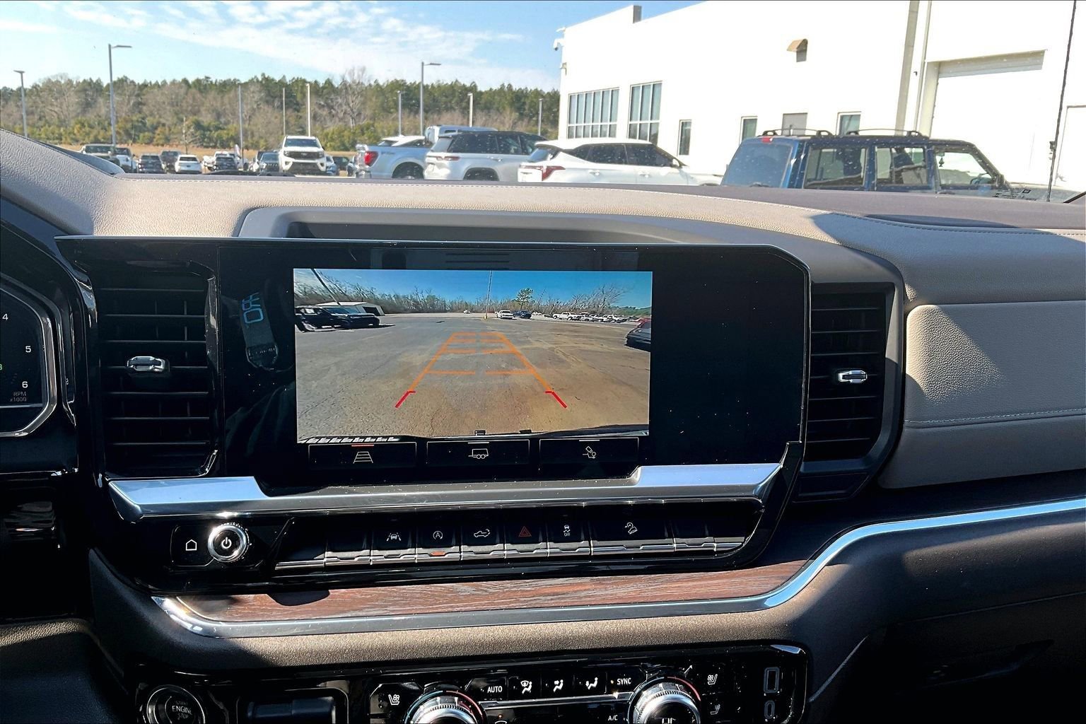 Used 2023 GMC Sierra 1500 SLT image 15