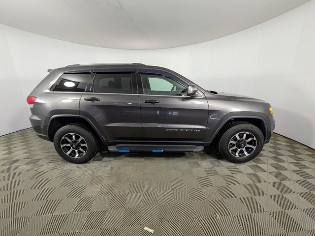 Used 2020 Jeep Grand Cherokee Laredo w/ Security & Convenience Group image 2