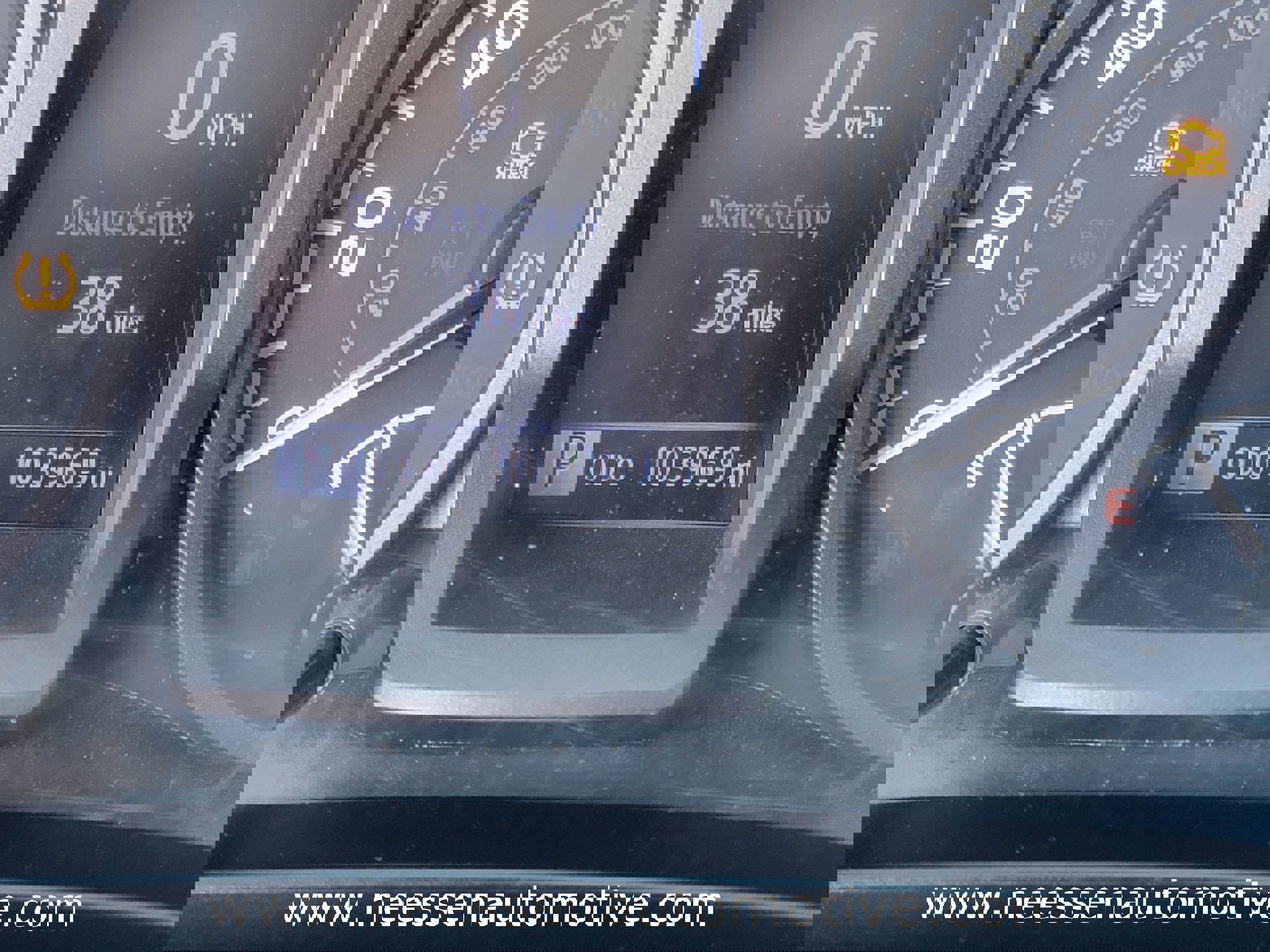 Used 2018 Toyota Tacoma TRD Off-Road w/ Technology Package image 54