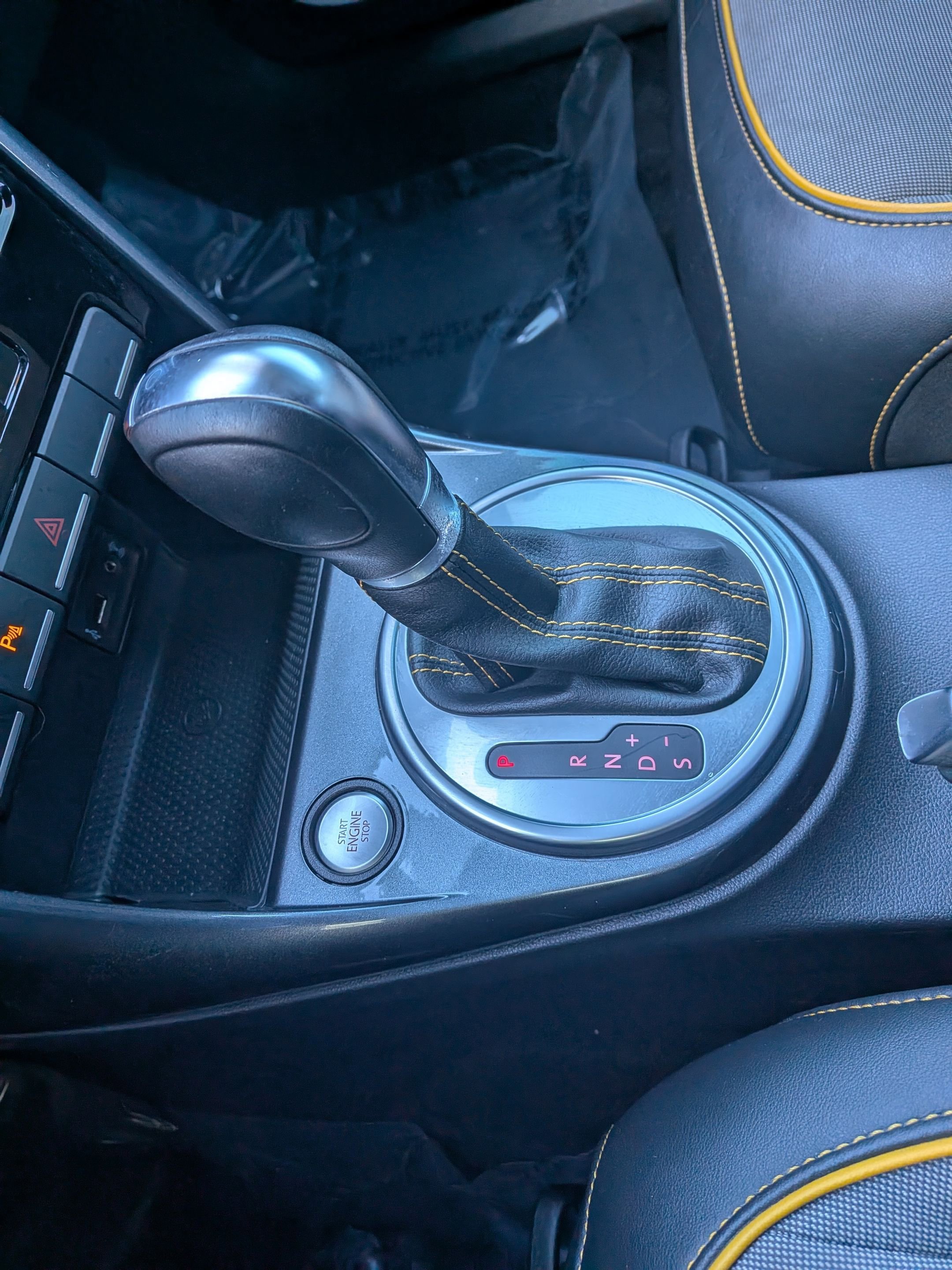 Used 2018 Volkswagen Beetle 2.0T Dune image 21