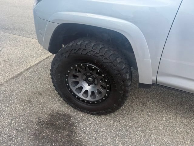 Used 2019 Toyota 4Runner TRD Off-Road AWD/4WD image 7