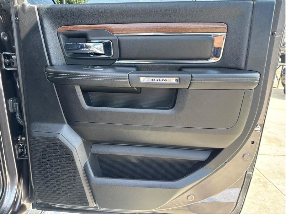 Used 2014 RAM 1500 Laramie w/ Convenience Group AWD/4WD image 28