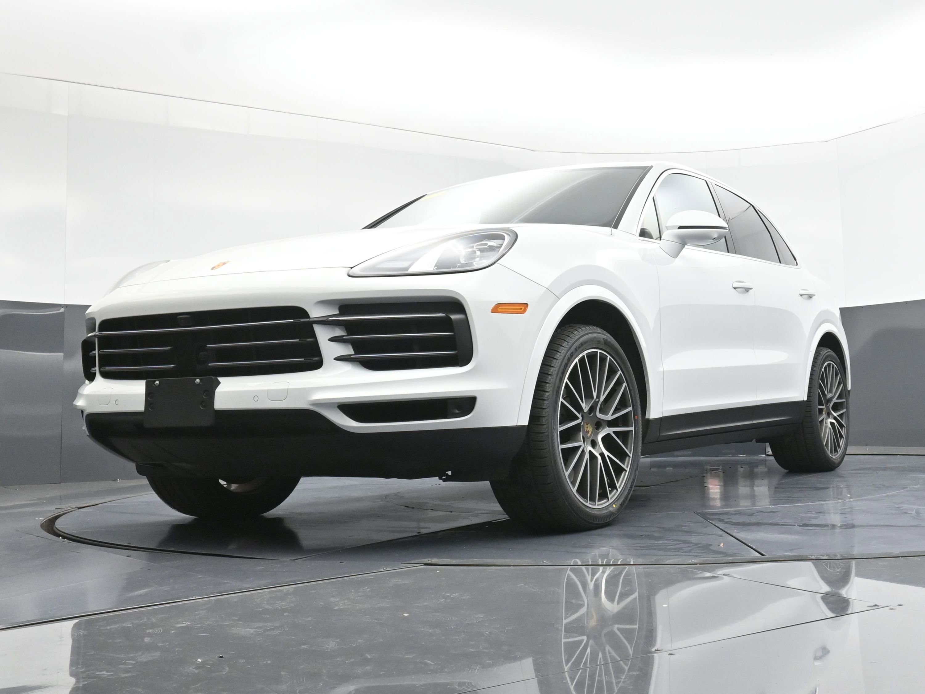 Used 2022 Porsche Cayenne image 30