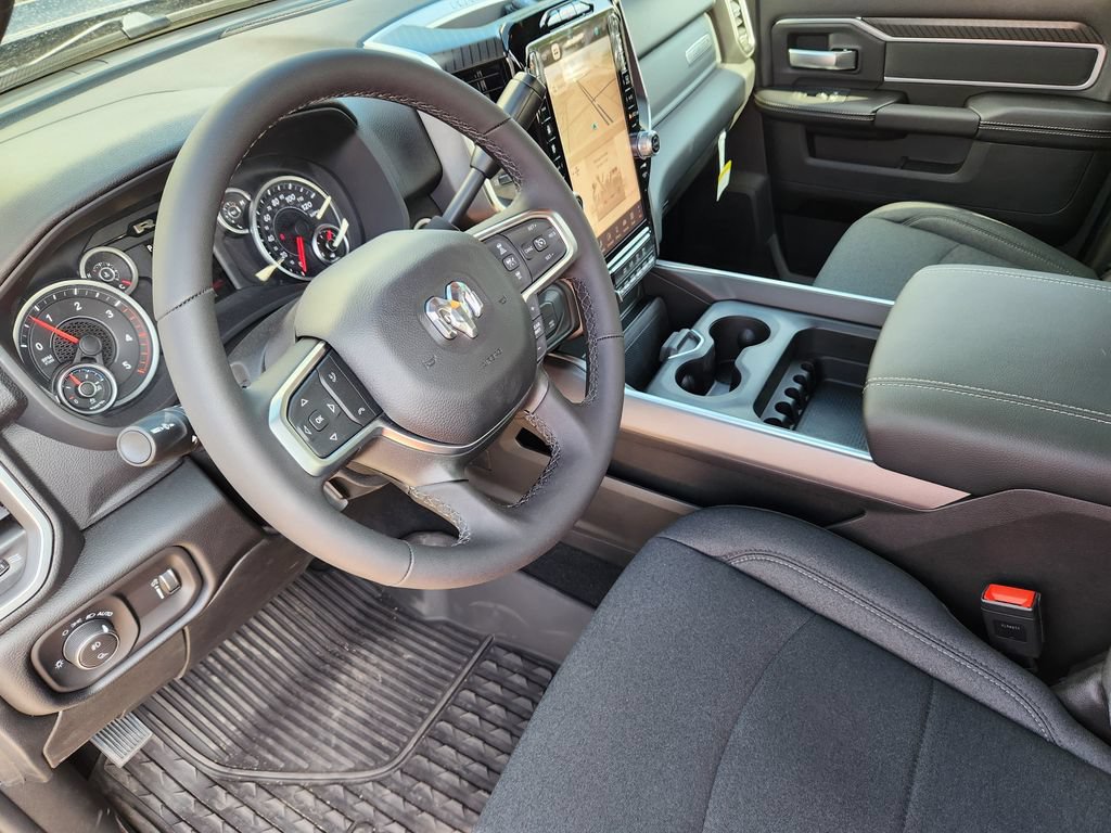 New 2026 RAM 2500 Big Horn AWD/4WD image 7