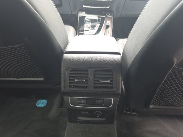 Used 2022 Audi Q5 2.0T Premium Plus w/ Premium Plus Package AWD/4WD image 9