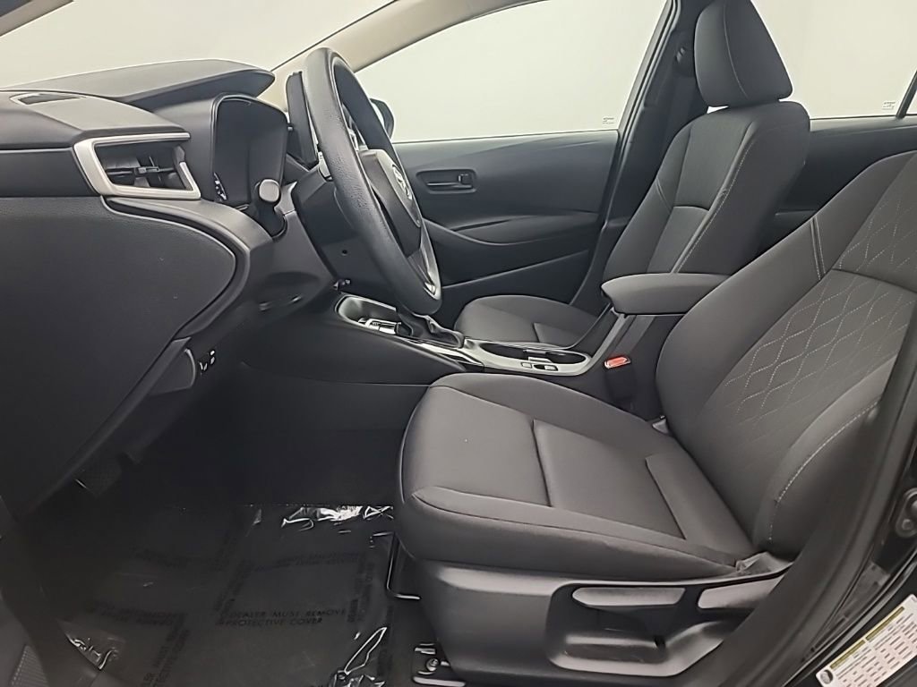 Used 2025 Toyota Corolla LE image 26