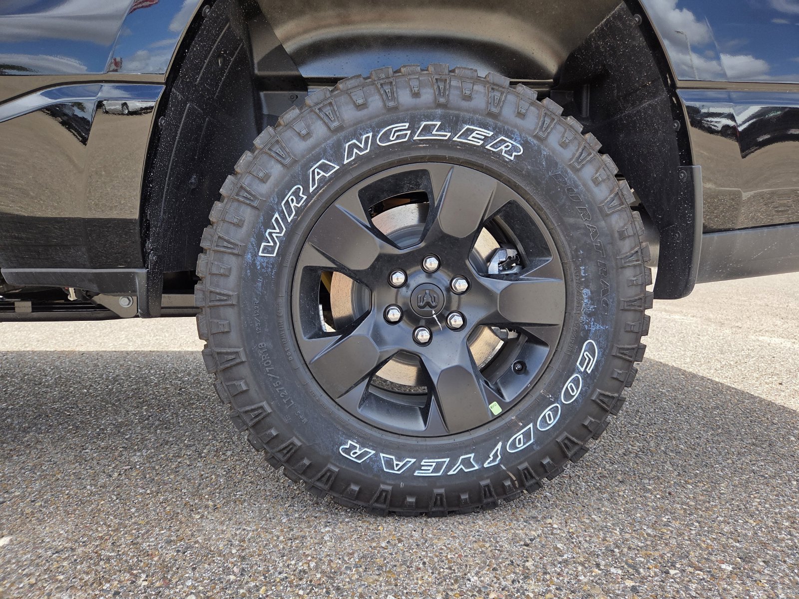 New 2026 RAM 1500 Warlock AWD/4WD image 9