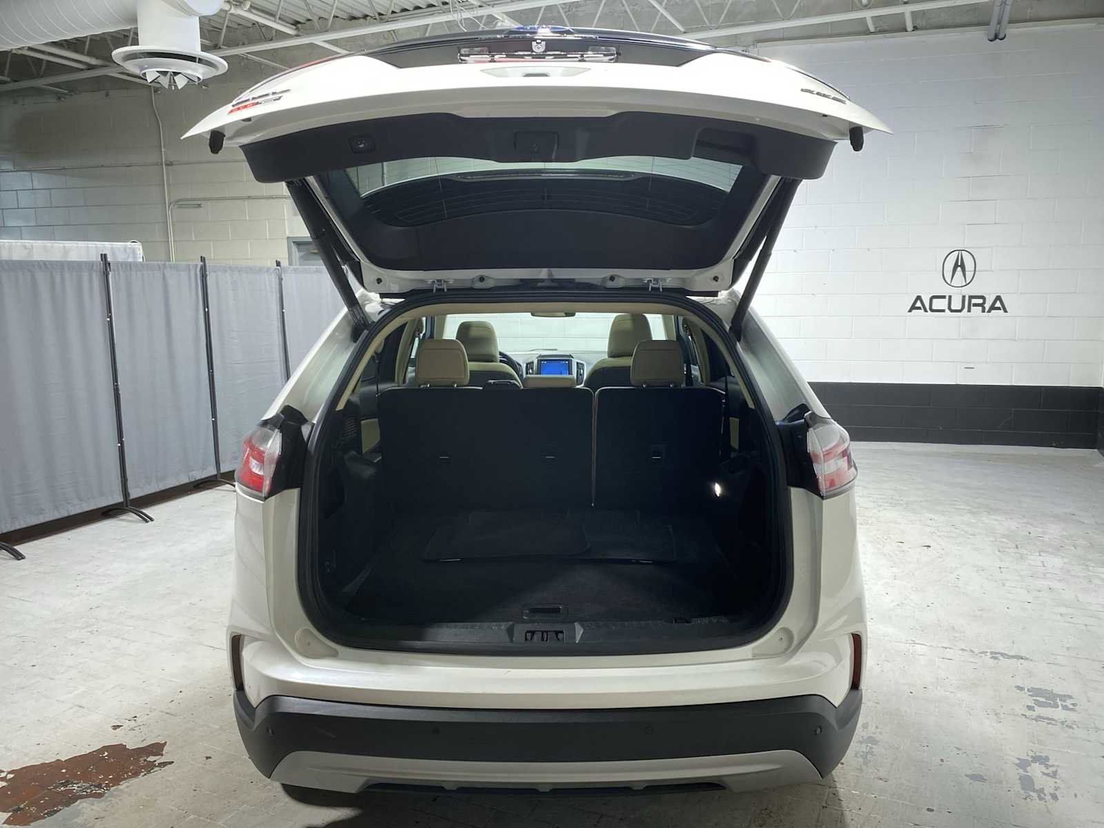 Used 2022 Ford Edge SEL w/ Convenience Package image 19