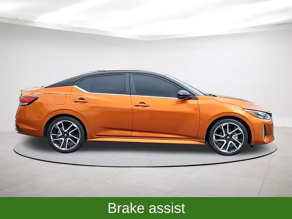 Used 2024 Nissan Sentra SR w/ SR Premium Package image 8