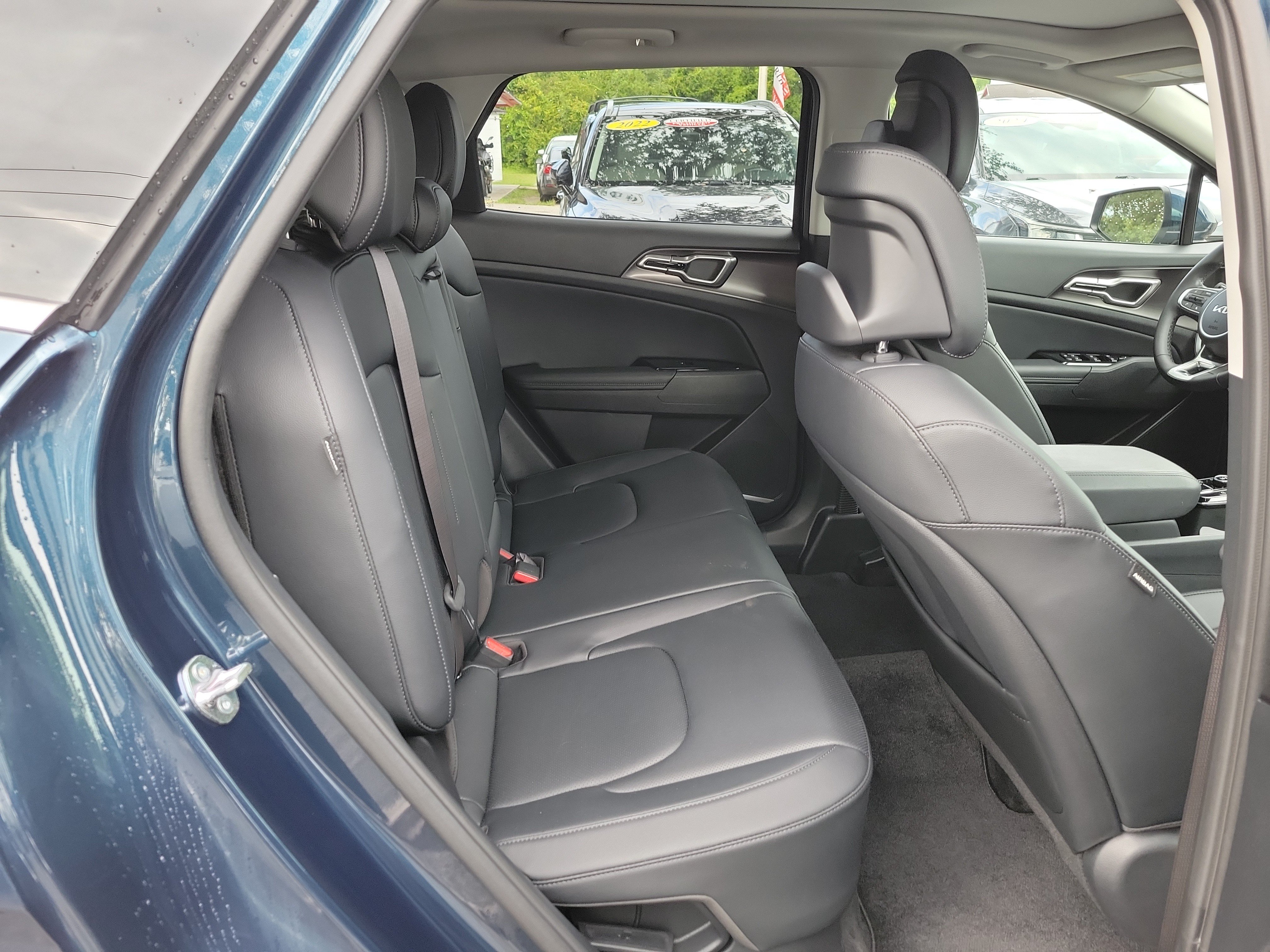 Certified 2025 Kia Sportage EX w/ EX Premium Package AWD/4WD image 10