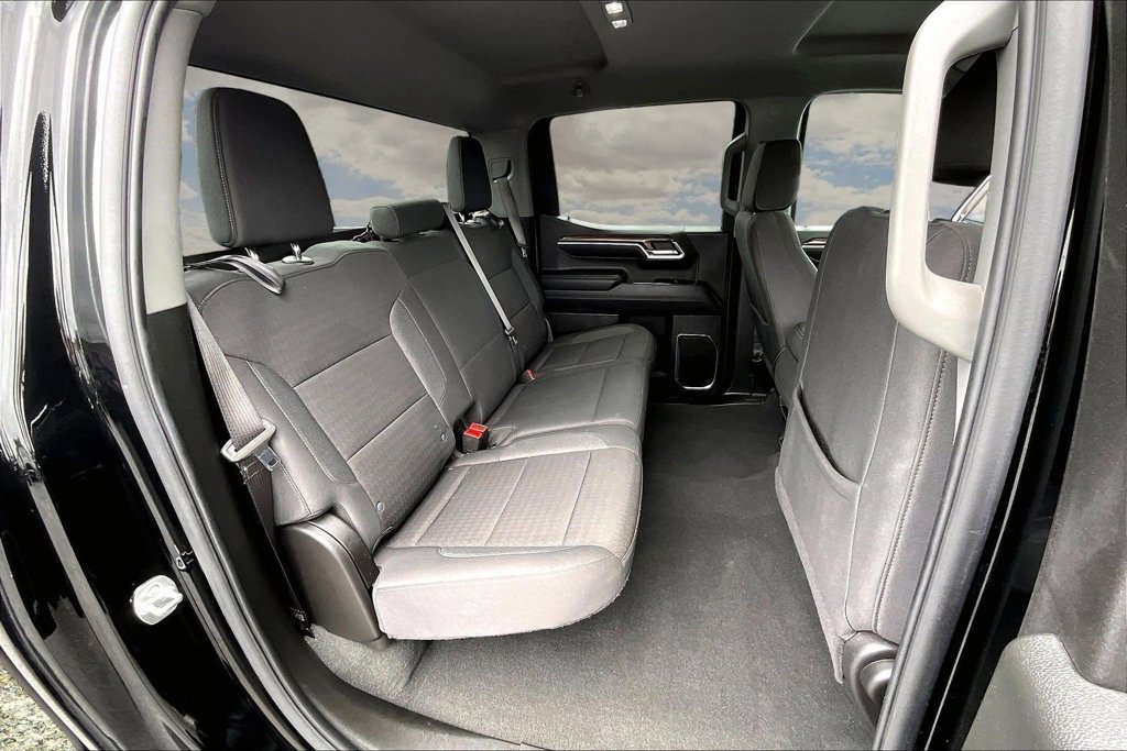 Used 2025 Chevrolet Silverado 1500 LT AWD/4WD image 26
