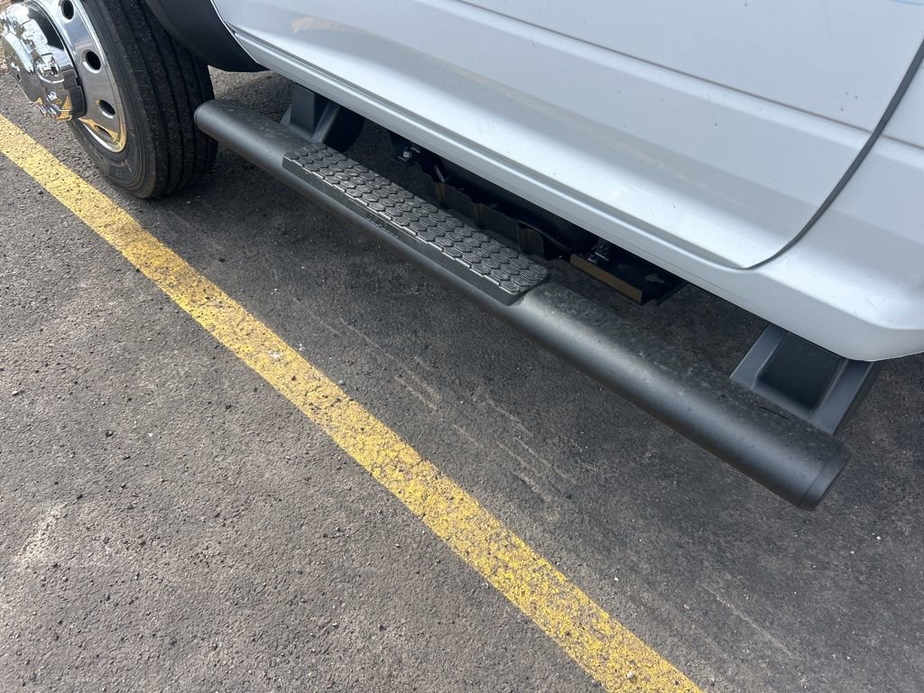 New 2026 RAM 5500 Tradesman AWD/4WD image 4