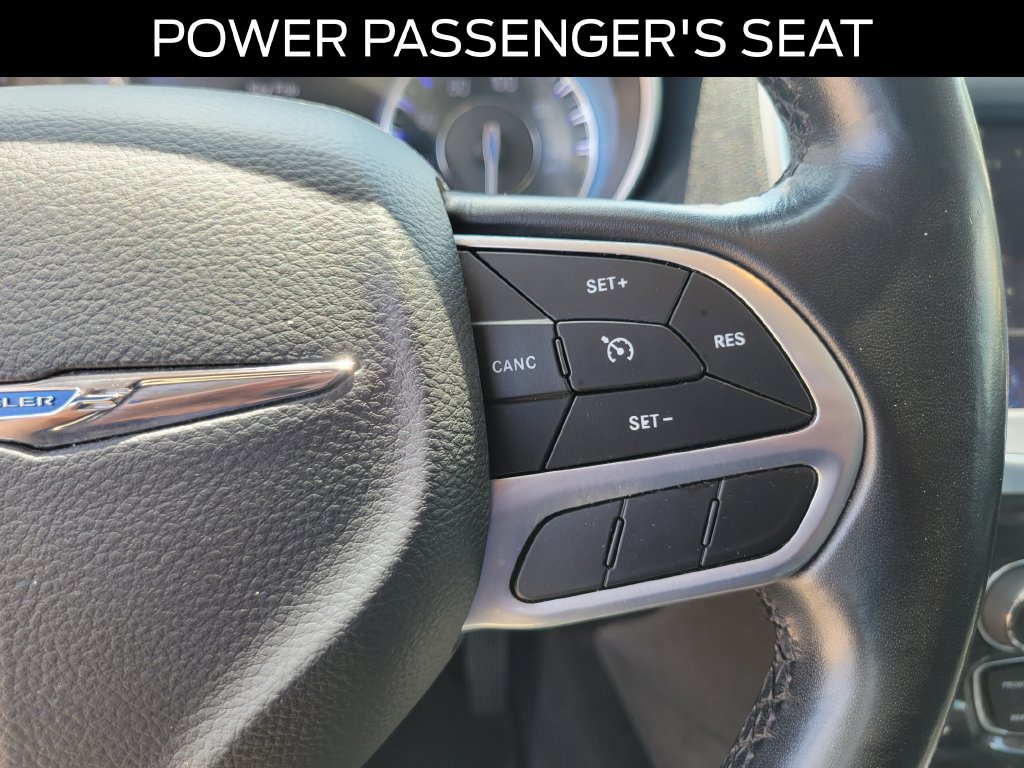 Used 2021 Chrysler 300 Touring RWD image 23