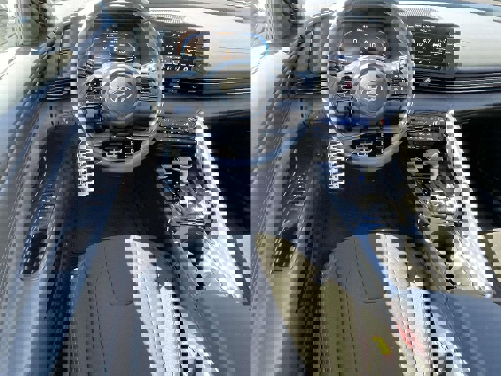 New 2026 Hyundai Elantra SEL Sport Premium image 11