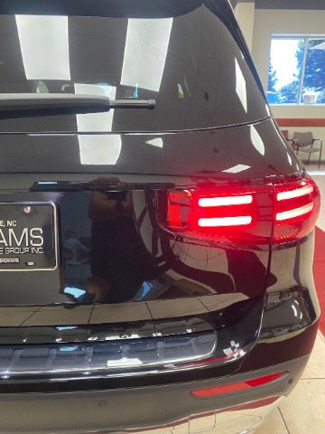 Used 2025 Mercedes-Benz GLB 250 image 31