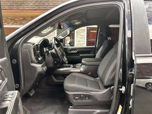 Used 2024 Chevrolet Silverado 2500 LT w/ Midnight Edition AWD/4WD image 11