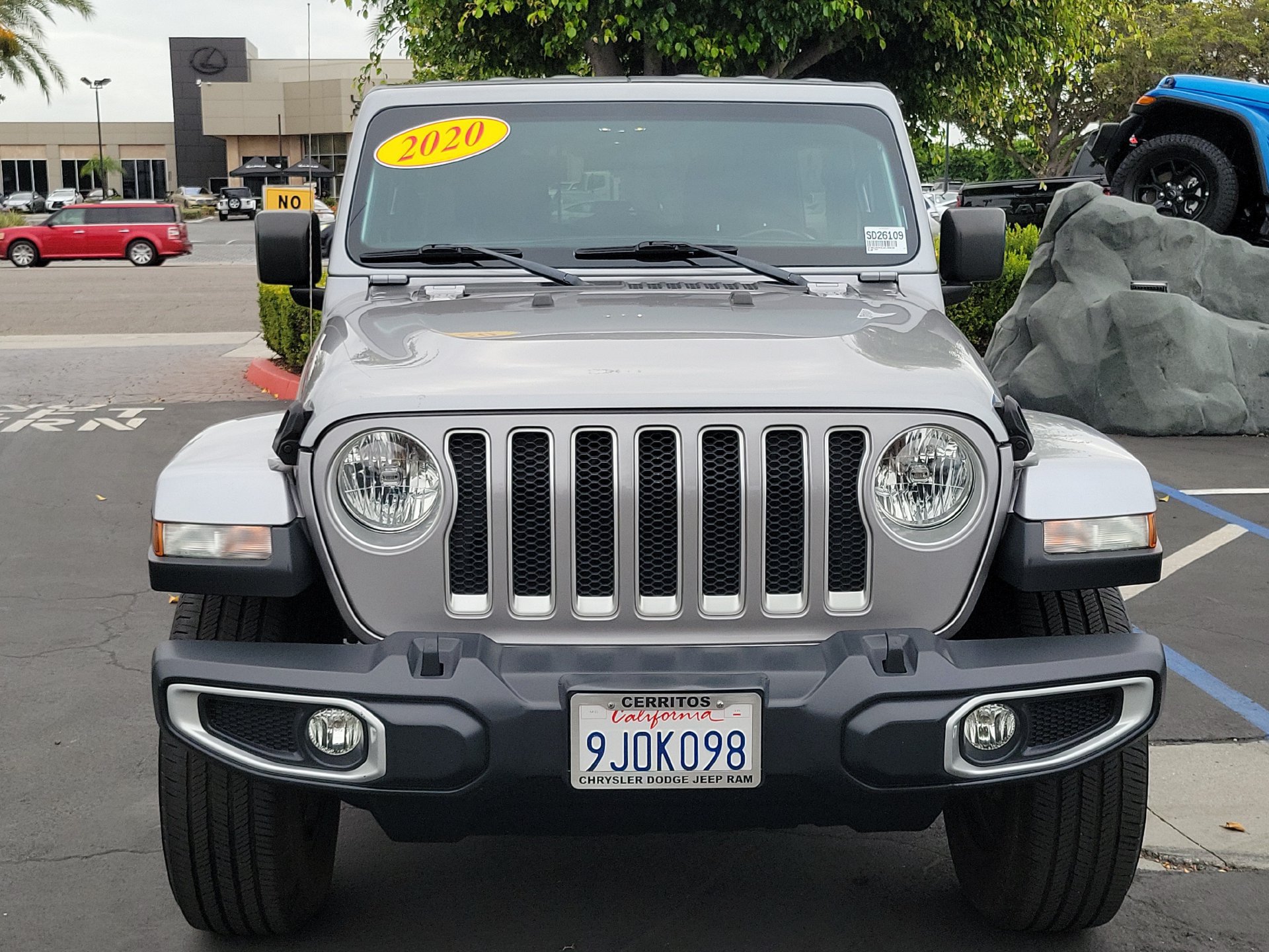 Used 2020 Jeep Wrangler Unlimited Sahara AWD/4WD image 4