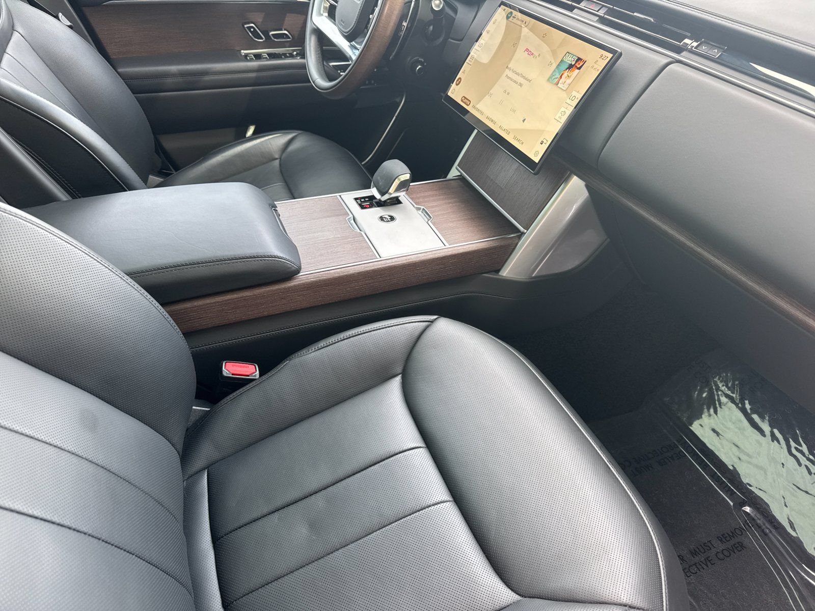 Used 2025 Land Rover Range Rover Autobiography AWD/4WD image 16