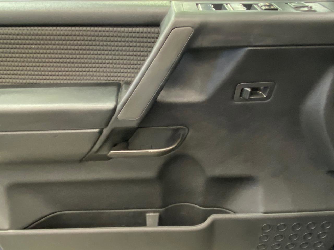 Used 2012 Nissan Titan SV w/ SV Premium Utility Pkg image 12