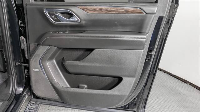 Used 2021 Chevrolet Suburban Z71 w/ Z71 Signature Package AWD/4WD image 24
