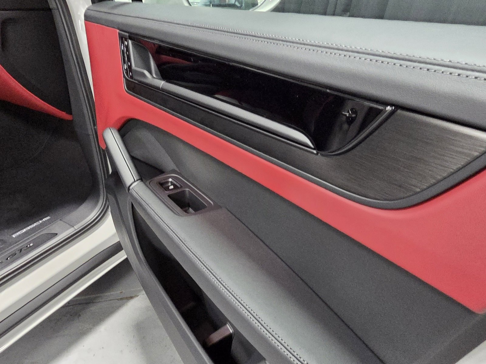 New 2026 Porsche Cayenne GTS image 25