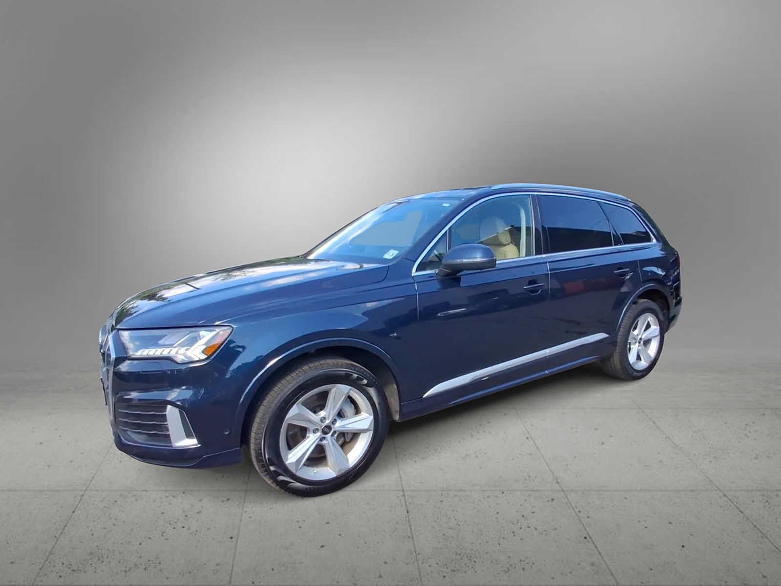 Used 2023 Audi Q7 2.0T Premium Plus w/ Premium Plus Package AWD/4WD image 4