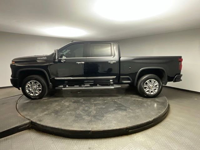 Certified 2024 Chevrolet Silverado 2500 High Country w/ Technology Package AWD/4WD image 4
