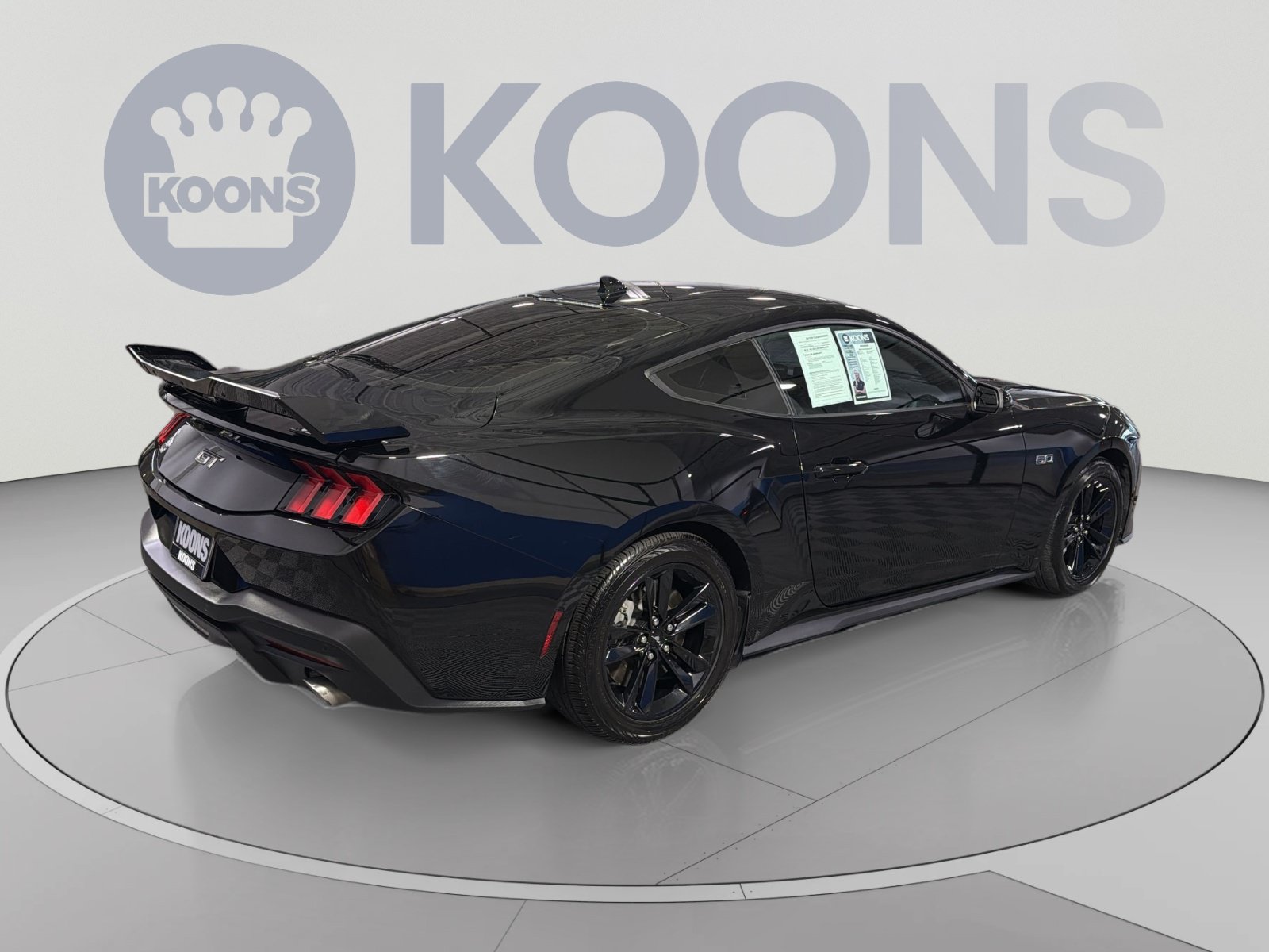 Used 2025 Ford Mustang GT RWD image 7