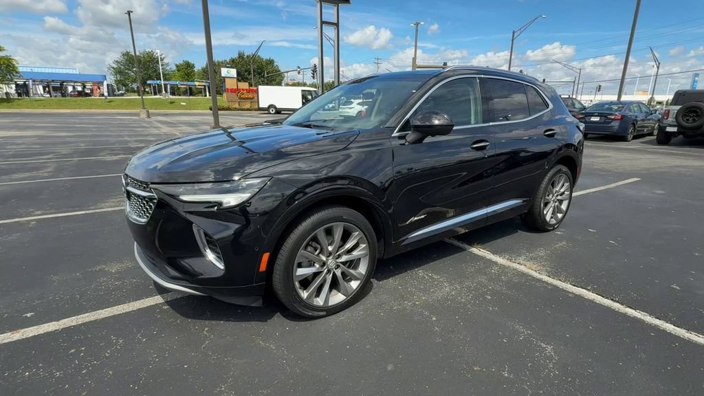Used 2022 Buick Envision Avenir w/ Technology Package II FWD image 4