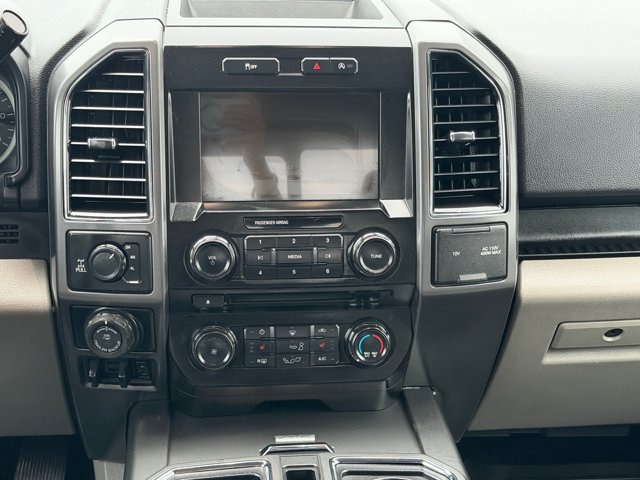 Used 2017 Ford F150 XLT w/ Equipment Group 302A Luxury AWD/4WD image 26