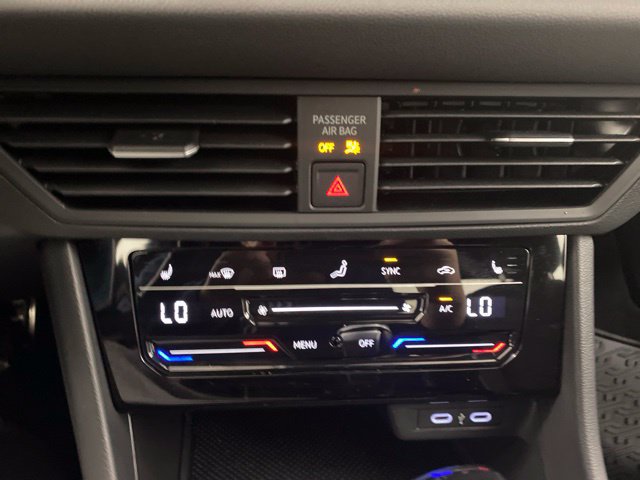Used 2026 Volkswagen Jetta Sport FWD image 17
