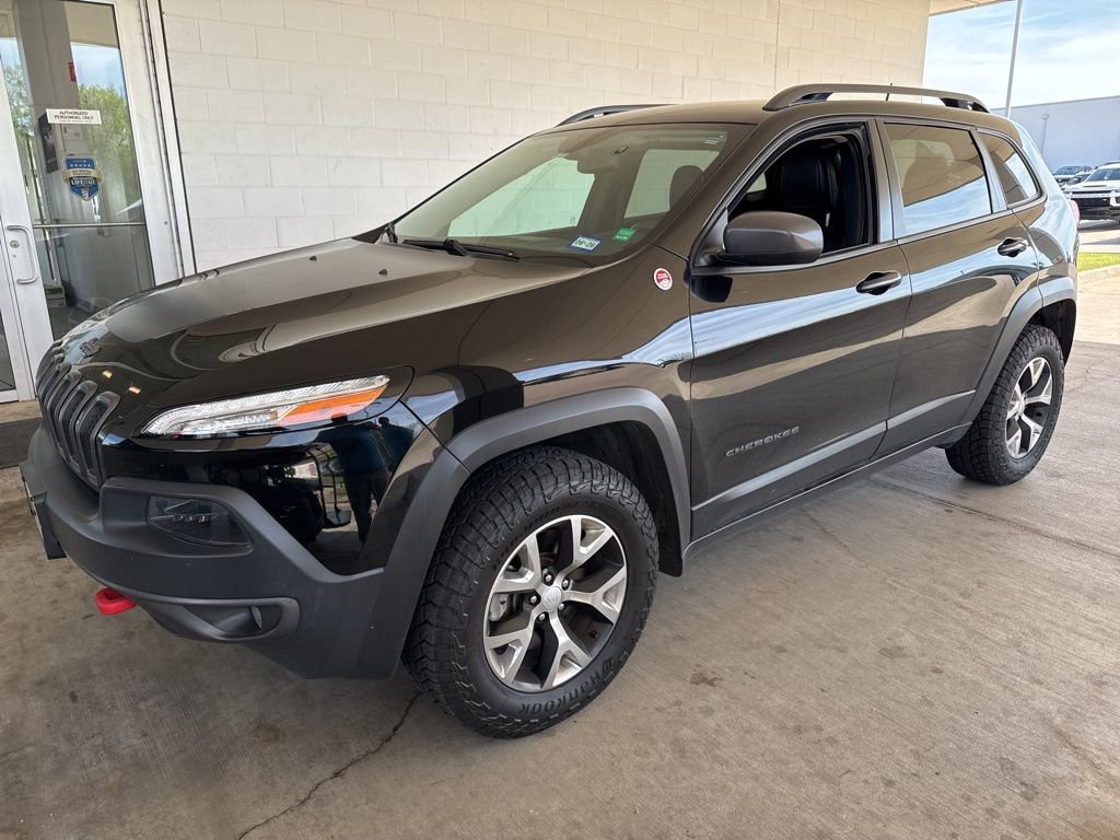 Used 2017 Jeep Cherokee Trailhawk image 3