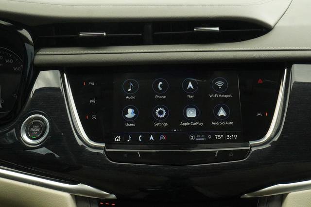 Used 2024 Cadillac XT6 Premium Luxury w/ Technology Package FWD image 17