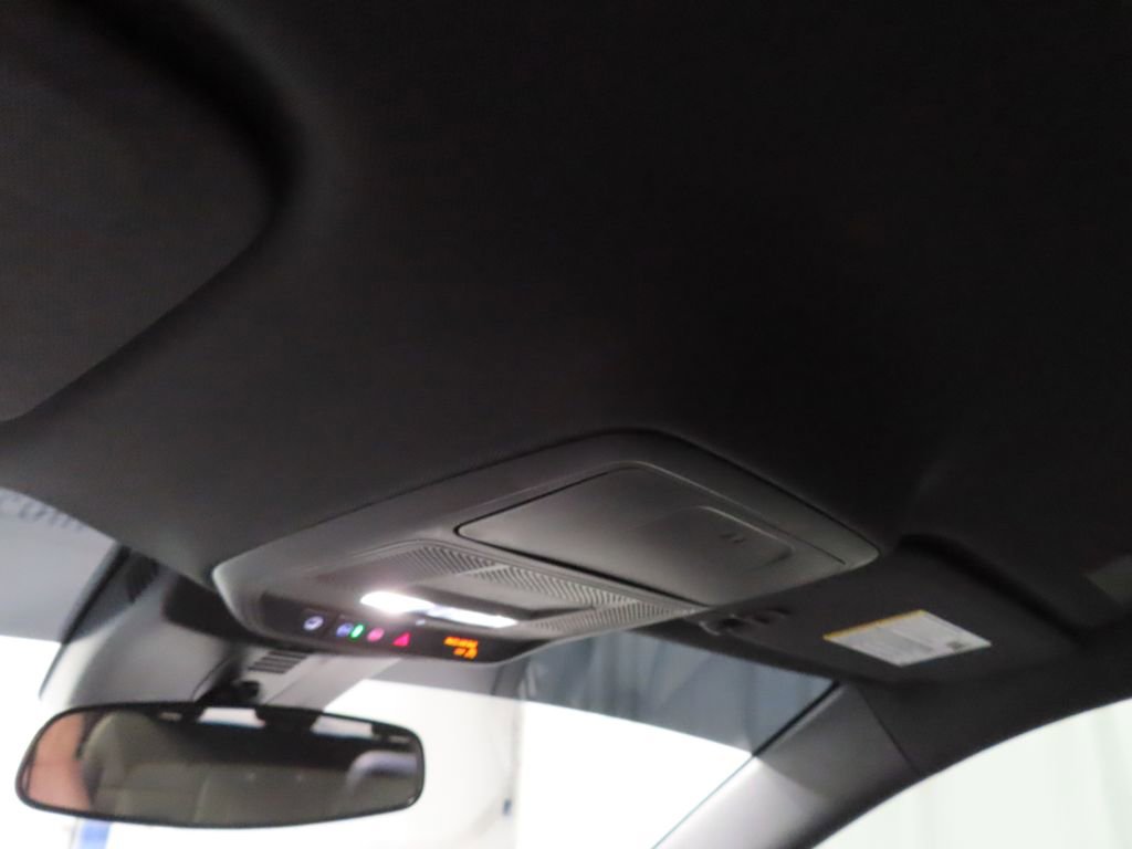 Used 2024 Chevrolet Traverse Z71 w/ LPO, Floor Liner Package AWD/4WD image 34