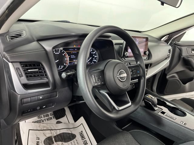Used 2024 Nissan Rogue SV FWD image 21