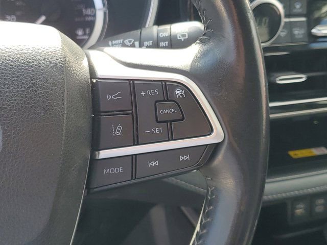 Used 2023 Toyota Highlander XLE image 23