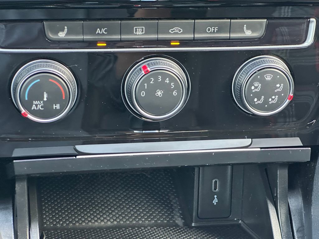 Used 2020 Volkswagen GTI S image 15