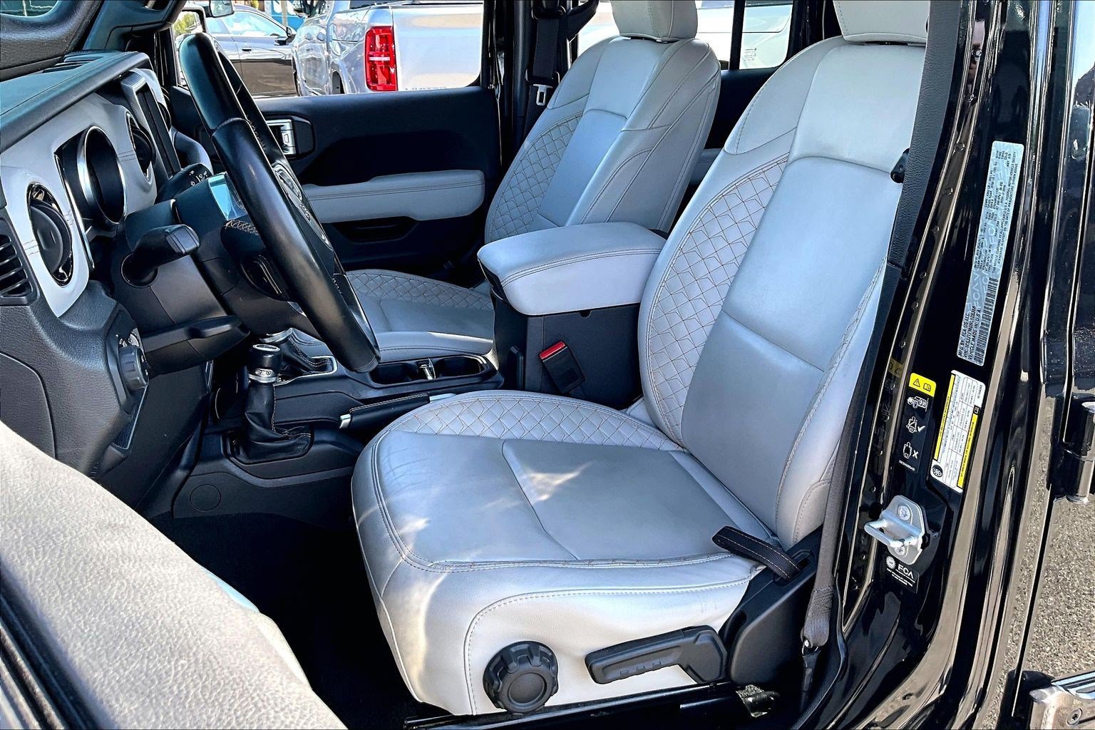 Used 2022 Jeep Gladiator Overland AWD/4WD image 20