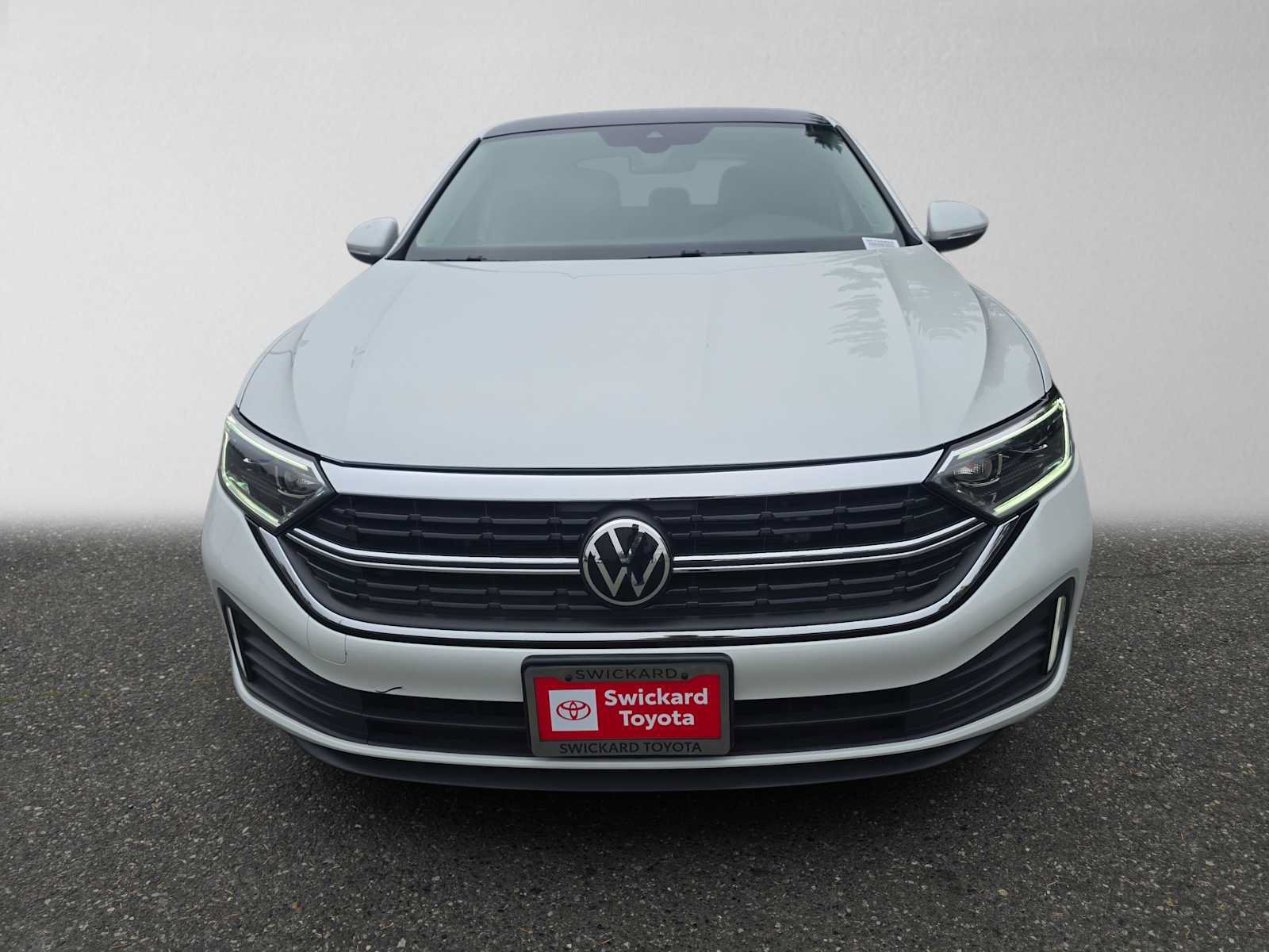 Used 2024 Volkswagen Jetta SEL FWD image 8