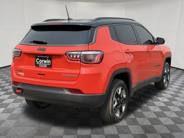 Used 2018 Jeep Compass Trailhawk w/ Leather Interior Group AWD/4WD image 14