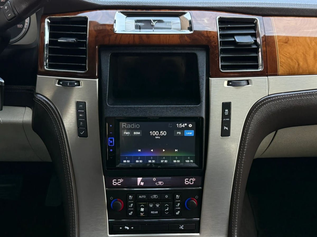 Used 2013 Cadillac Escalade Platinum AWD/4WD image 54