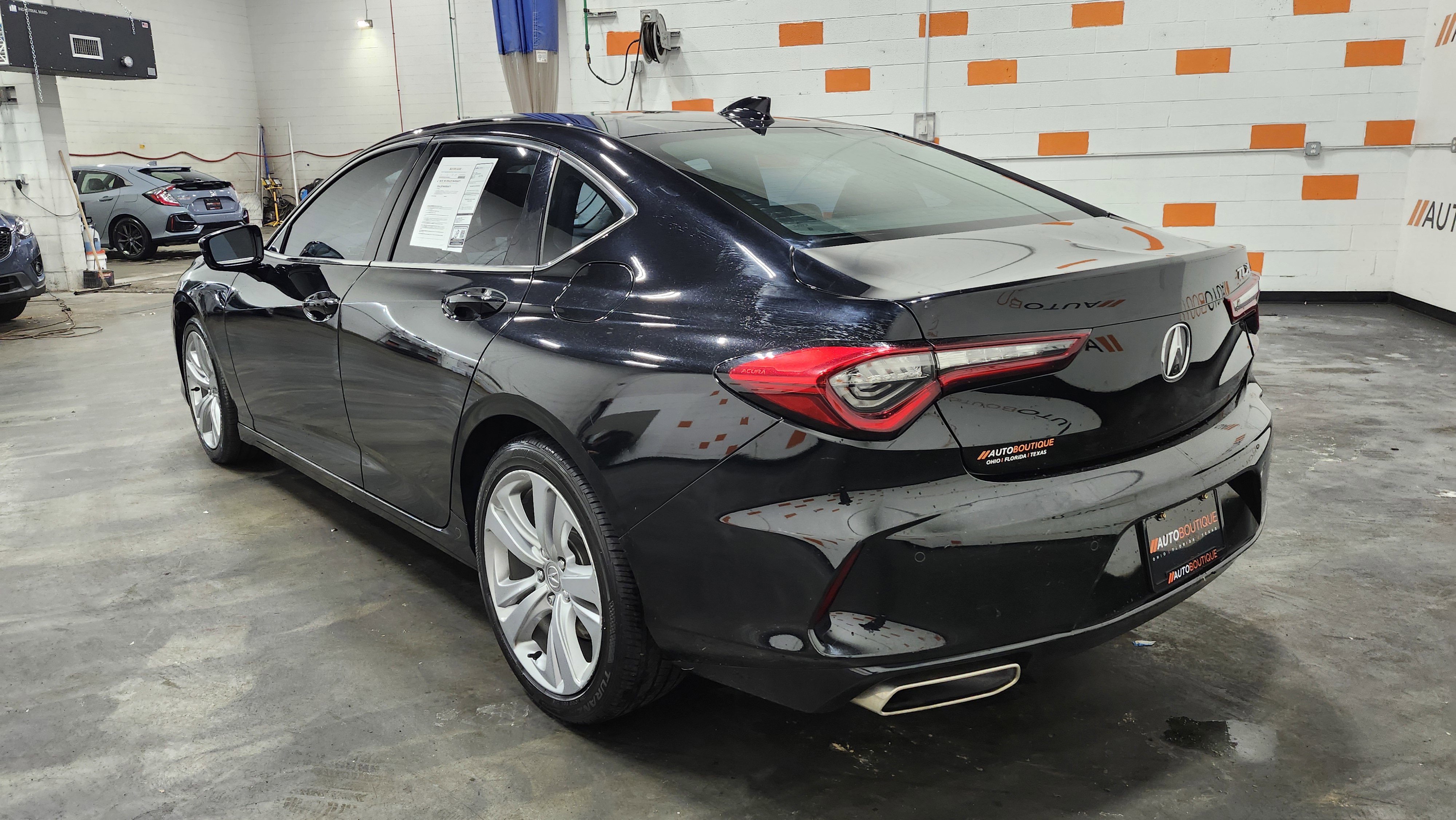 Used 2023 Acura TLX w/ Technology Package image 18